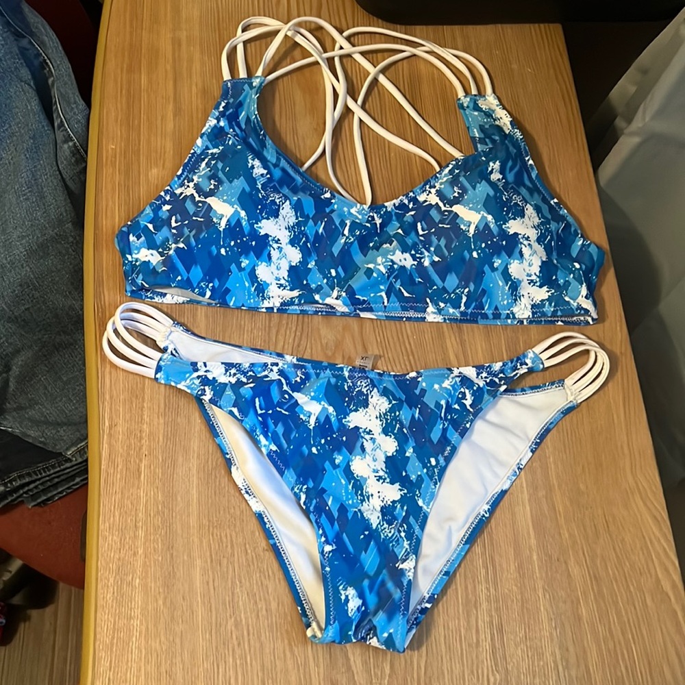 Cupshe Bathing Suit Top and Bottom